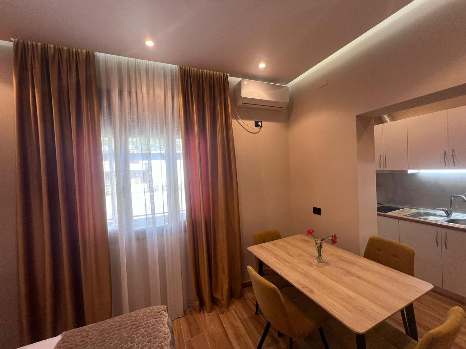 Vila Magis Vlorë エクステリア 写真